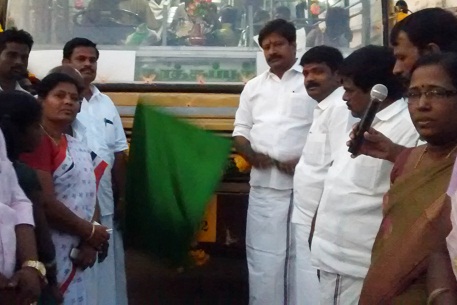 கடந்த 4 ஆண்டுகளில் முதலமைச்சர் ஜெயலலிதா உத்தரவின் படி நூத்தப்பூர் கிராமத்திற்கு 4 பேருந்துகள் இயக்கப்பட்டுள்ளது, பேருந்து துவக்க விழாவில் எம்.எல்.ஏ தமிழ்ச் செல்வன் பேச்சு!