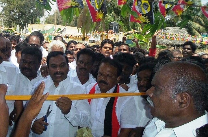 குன்னம் தொகுதி திமுக தேர்தல் அலுவலகத்தை திமுக கொள்கை பரப்பு செயலாளர் ஆ. ராஜா திறந்து வைத்தார்.