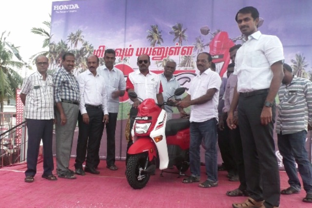 ஹோண்டா க்ளிக் புதிய ஸ்கூட்டர் பெரம்பலூர் வள்ளலார் ஹோண்டாவில் அறிமுகம்