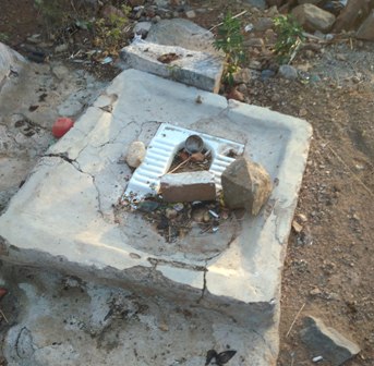 மணல், தண்ணீர் தட்டுப்பாட்டு பிரச்சனையால் தூய்மை இந்தியா கழிப்பறை திட்டம் தூக்கம்