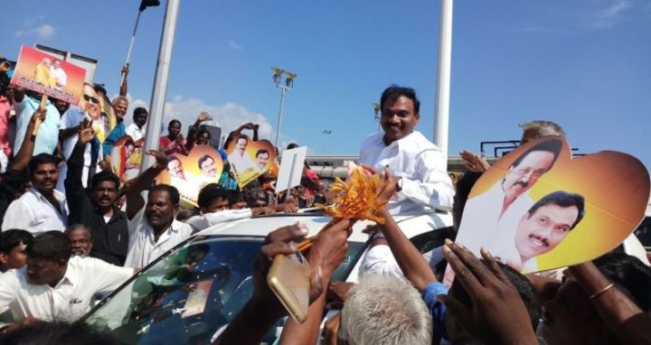பெரம்பலூருக்கு வந்த ஆ.இராஜாவிற்கு திமுக கட்சியினர் உற்சாக வரவேற்பு