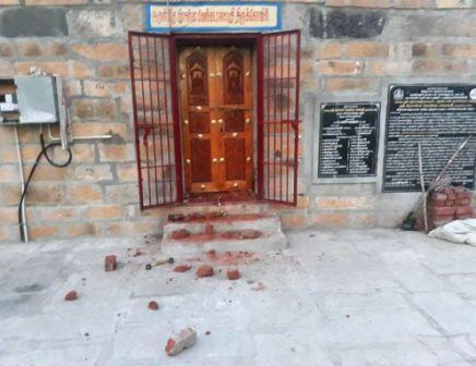 பெரம்பலூர் அருகே 2 கடைகளில் திருட்டு : கோவிலில் கொள்ளை முயற்சி!