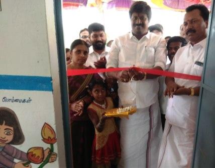 லப்பைக்குடிகாட்டில் அங்கன்வாடி கட்டிடத்தை குன்னம் எம்.எல்.ஏ, ஆர். டி. ஆர் திறந்து வைத்தார்.