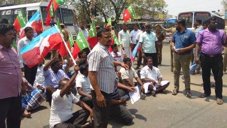 ராம்ராஜ்ய ரதயாத்திரைக்கு எதிர்ப்பு: மறியல் செய்த விசிக, எஸ்.டி.பி.ஐ, திமுக, மமக கட்சியினர் கைது