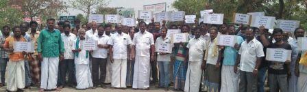 நாளை நடக்கும் கல்குவாரி ஏலத்தை நிறுத்தக் கோரி கிராம மக்கள் பெரம்பலூர் ஆட்சியரிடம் மனு