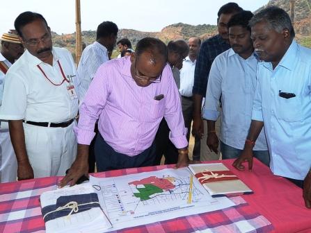 பாடாலூரில் ஜவுளிப்பூங்கா அமையுள்ள இடத்தினை கைத்தறி மற்றும் துணி நூல் துறை இயக்குநர் ஆய்வு