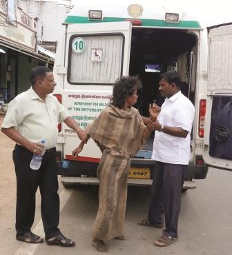 நாமக்கல் அருகே மனநலம் பாதிக்க பட்ட வடநாட்டு பெண்: காப்பகத்தில் சேர்ப்பு