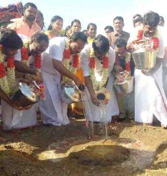 பெரம்பலூர் அரசு மருத்துவமனைக்கு 10 கோடி மதிப்பிலான கட்டட பணிகளுக்கான பூமி பூஜை: எம்.எல்.ஏக்கள், எம்.பி தொடங்கி வைத்தனர்.
