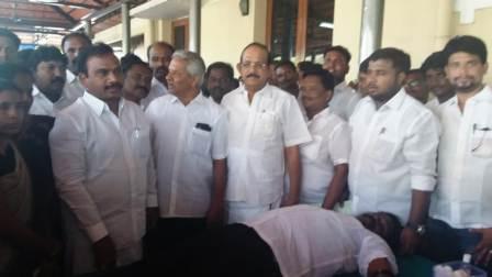 திமுக தலைவர் கருணாநிதியின் 95-வது பிறந்த நாள் விழாவை முன்னிட்டு மாணவரணி சார்பில் ரத்ததானம்!