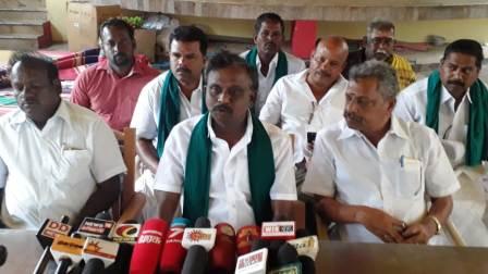 காவிரி நீர் பாசன பகுதிகளுக்கு செல்லாததை கண்டித்து சாலைமறியல் : பி.ஆர்.பாண்டியன்