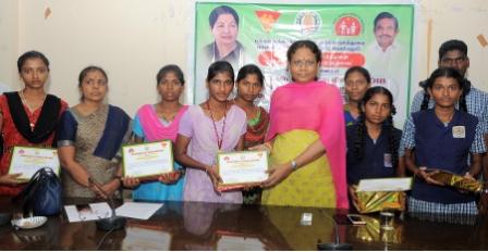 உலக மக்கள் தொகை தின, விழிப்புணர்வு போட்டி : வெற்றி பெற்ற மாணவர்களுக்கு பரிசு,சான்றிதழ்