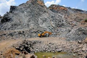 கல்குவாரிகள் ஏலம் ஒத்திவைப்பு; பெரம்பலூர் கலெக்டர் தகவல்!