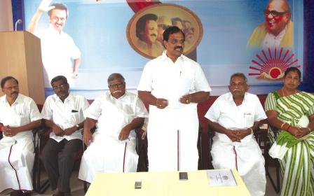 திமுக முன்னாள் எம்எல்ஏ கைது நாமக்கல் கிழக்கு மாவட்ட திமுக கூட்டத்தில் கண்டன தீர்மானம்