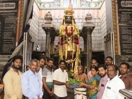 பிஜேபி சார்பில் மோடி பிறந்த நாள் விழா : நாமக்கல் ஸ்ரீ ஆஞ்சநேயர் கோவிலில் சிறப்பு பூஜைகள்