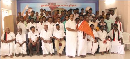 நாமக்கல்லில், அதிமுகவைச் சேர்ந்த 80 க்கும் மேற்பட்டோர் திமுகவில் இணைந்தனர்.