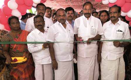 நாமக்கல் கூட்டுறவுத்துறை சூப்பர் மார்க்கெட் கட்டிடம் : அமைச்சர் தங்கமணி திறந்து வைத்தார்.