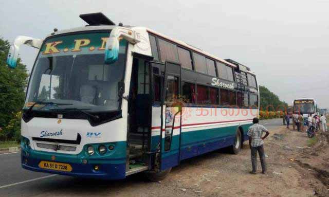 பெரம்பலூர் அருகே பழுதாகி நின்ற ஆம்னி பேருந்து: 6 மணி நேரம் குழந்தைகளுடன் பரிதவித்த பயணிகள்!