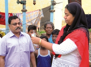 காய்ச்சலா! பொதுமக்கள் அரசு ஆஸ்பத்திரியில் பரிசோதனை செய்துகொள்ள வேண்டும் : நாமக்கல் ஆட்சியர்