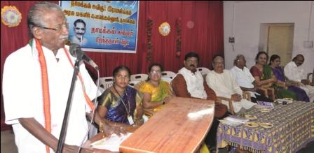 சுதந்திரம் வாங்கி தந்த காந்தி படம் போட்ட ரூபாயை கொடுத்து மது வாங்கும் அவலம் : குமரி அனந்தன்