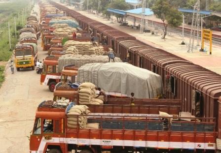 தெலுங்கானாவில் இருந்து 2 ஆயிரத்து 600 டன் ரேசன் அரிசி ரயில் மூலம் நாமக்கல் வந்தடைந்தது