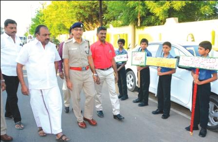 நாமக்கல்லில் சாலை பாதுகாப்பு விழிப்புணர்வு நிகழ்ச்சி