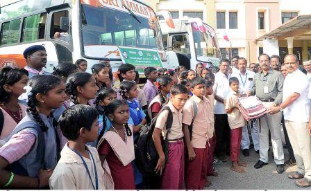 பெரம்பலூர் மாவட்ட அரசு பள்ளி மாணவர்களுக்கு ஒரு நாள் விழிப்புணர்வு சுற்றுலா