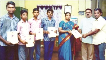 குழந்தைகள் தின தேசிய அளவிலான போட்டி எருமப்பட்டி அரசு பள்ளி மாணவர்கள் சாதனை ; சி.இ.ஓ பாராட்டு!