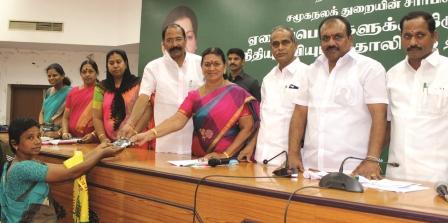 நாமக்கல் மாவட்டத்தில், ரூ.107 கோடி மதிப்பில் தாலிக்குத் தங்கம் மற்றும் நிதியுதவி : அமைச்சர் தங்கமணி தகவல்