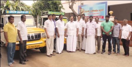 நாமக்கல் திமுக விவசாய அணி சார்பில் கஜா புயல்பாதித்த பகுதிக்கு மரக்கன்றுகள்