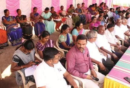 கிராம நிர்வாக அலுவலர்கள் முன்னேற்ற சங்கம் சார்பில் நாமக்கல்லில் உண்ணாவிரதப் போராட்டம்