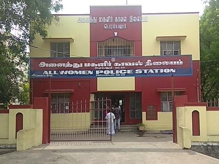 பொள்ளாச்சி போல் பெரம்பலூரில் வீடியோ எடுத்து மிரட்டியதாக ஆளும் கட்சியினர் மீது புகார் கொடுத்த வக்கீலின், பெண் உதவியாளர் கைது!