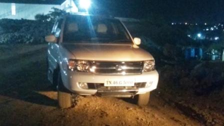 அரசு காரை தனது சொந்த தேவைக்கு பயன்படுத்திய செய்தி மக்கள் தொடர்பு அலுவலர் மீது நடவடிக்கை எடுக்க கோரிக்கை