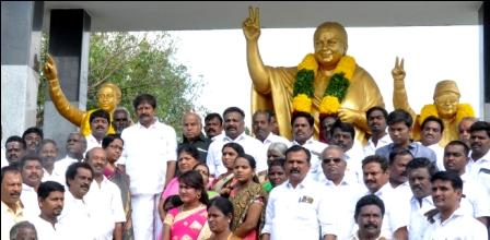 அண்ணா நினைவு நாள் : பெரம்பலூர் மாவட்ட அதிமுகவினர் ஆர்.டி.ராமச்சந்திரன் எம்.எல்.ஏ தலைமையில் மாலை அணிவித்து அஞ்சலி!