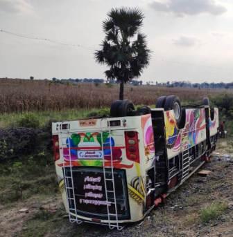 பெரம்பலூர் அருகே பேருந்து – டேங்கர் லாரி மோதல்; மாணவன் பலி ; சுமார் 70 பேர் படுகாயம்!