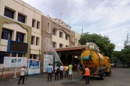 பெரம்பலூர் கலெக்டர் ஆபீஸ் ஊழியர் உள்பட 9 பேருக்கு கொரோனா தொற்று உறுதி: கிருமிநாசினி தெளிப்பு!