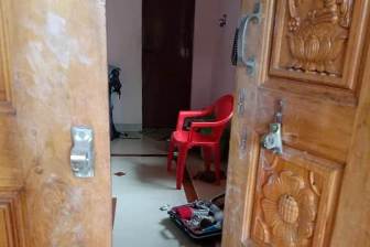 பெரம்பலூர் அருகே அடுத்தது 2 வீடுகளில், 7 பவுன் தங்க நகை உள்ளிட்ட ஆபரணங்கள் திருட்டு: போலீசார் விசாரணை!