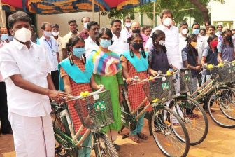 கல்விச் செல்வத்தை விட்டு விடாதீர்கள், போனால் திரும்பாது; விலையில்லா சைக்கிள் வழங்கும் விழாவில் ஆர்.டி.ராமச்சந்திரன் எம்.எல்.ஏ