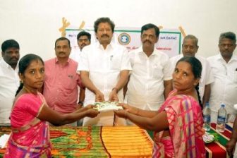 கூட்டுறவு சங்கம் சார்பில், மகளிர் சுய உதவி குழுக்களுக்கு ரூ.1.65 கோடி கடனுதவி; ஆர்.டி.ராமச்சந்திரன் எம்.எல்.ஏ வழங்கினார்.