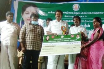 பெரம்பலூர் – அரணாரையில் அம்மா மினி கிளினிக்கை எம்.எல்.ஏக்கள் திறந்து வைத்தனர்.