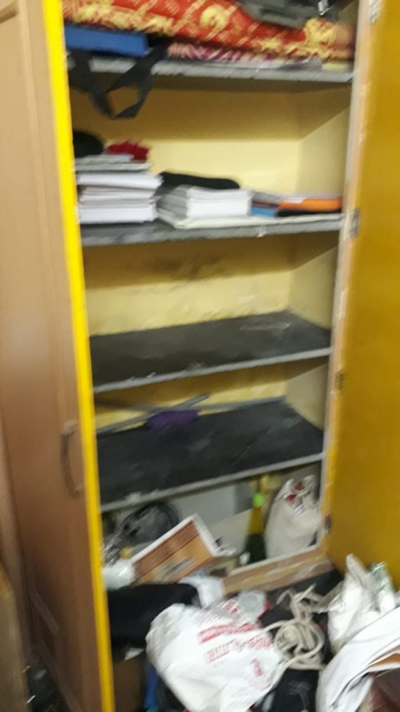 பெரம்பலூர் அருகே 5 பேர் கொண்ட கொள்ளை கும்பல் 2 இடங்களில் அட்டகாசம்! 11 பவுன் நகை ரொக்கம் 20 ஆயிரம் கொள்ளை!