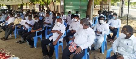 குன்னத்தில், நீதிமன்றம் அமைப்பதை திரும்ப பெறுவதை வலியுறுத்தி, வழக்கறிஞர்கள் உண்ணா விரத போராட்டம்