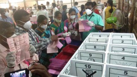 முதல் 2 சுற்றில் பெரம்பலூர் தொகுதி யில் திமுக முன்னிலை