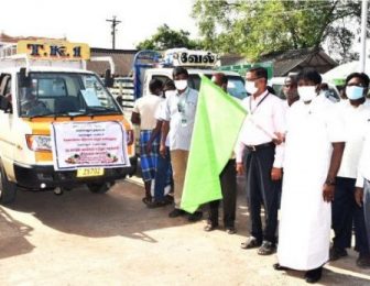 கொரோனா தடுப்பு நடவடிக்கை: நடமாடும் காய்கறி விற்பனை வாகனங்கள், பெரம்பலூர் எம்.எல்.ஏ., பிரபாகரன் கொடியசைத்து தொடங்கி வைத்தார்.
