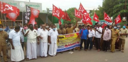 பல்வேறு சட்டங்களை திரும்ப பெற வலியுறுத்தி, தொழிற்சங்க கூட்டு நடவடிக்கை குழு ஆர்ப்பாட்டம்!