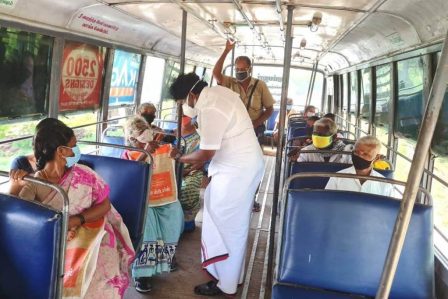நகரப் பேருந்துகளில் பெரம்பலூர் எம்.எல்.ஏ பிரபாகரன் திடீர் ஆய்வு; பயணத்தில், முதியோர் உதவித் தொகை பெற்றுத் தர மூதாட்டிக்கு உறுதி !!