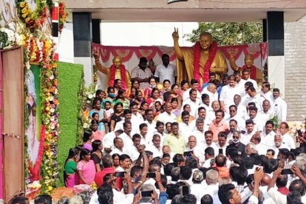 எம்.ஜி.ஆர்., பெரியார் நினைவு நாள் : இன்று பெரம்பலூரில் அதிமுகவினர் மாலை அணிவித்து மரியாதை!