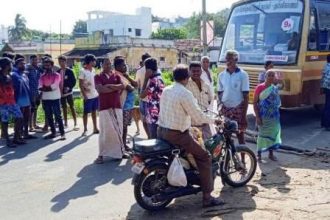 பெரம்பலூர் அருகே ஊராட்சியில் குடிநீர் 8 நாட்களாக வினியோகம் செய்யாததை கண்டித்து பொதுமக்கள் சாலை மறியல்!