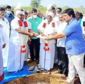 பெரம்பலூர் அருகே ரூ.1 கோடியே 60 லட்சம் மதிப்பீட்டில் புதிய மேம்பாலம் கட்டும் பணி: அமைச்சர் சிவசங்கர் தொடங்கி வைத்தார்.