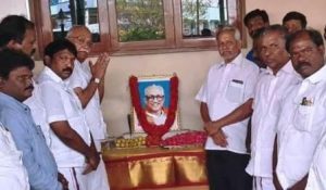 பேராசிரியர் அன்பழகனின் 2-ம் ஆண்டு நினைவு தினம்; பெரம்பலூரில், திமுகவினர் மாலை அணிவித்து மரியாதை!