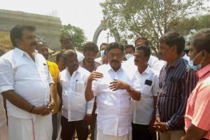 பாலம் கட்டுமானத்தில் தொடர் அலட்சியம் ; மக்கள் போராட்டத்தில் நானும் கலந்து போராடுவேன்: பாரிவேந்தர் எம்.பி. எச்சரிக்கை!